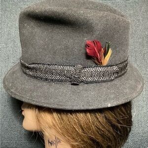 VINTAGE Adam New York USA Wool Hat Lined/Feathered Gray Fedora Sz 6 5/8 Cap EUC